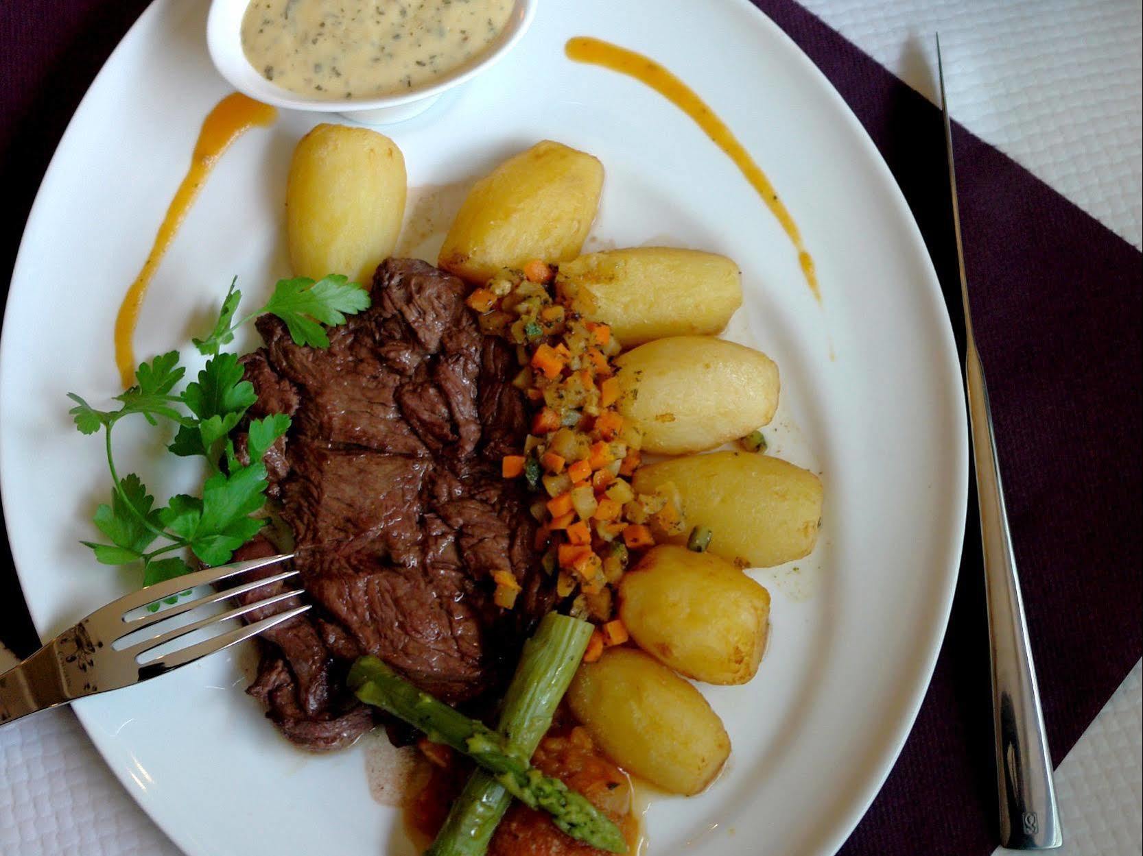 Logis Hotel Les Chardons Bleus Restaurant Le Bistrot De La Mer รอสกอฟ ภายนอก รูปภาพ